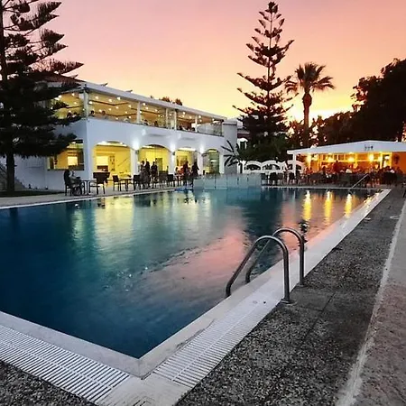 Vallian Village Hotell