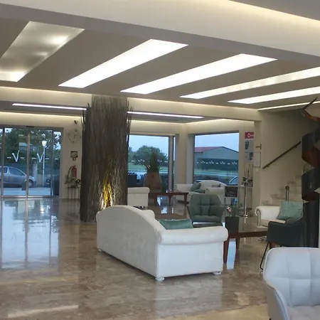 Vallian Village Hotell 3*