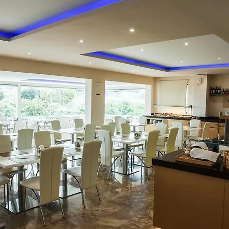 Vallian Village Hotell 3*