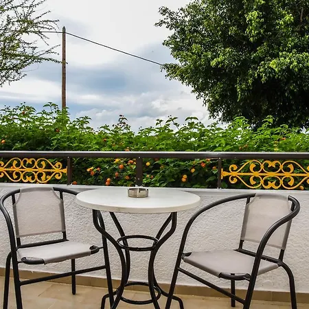 Vallian Village Hotell 3*