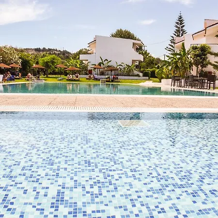 Vallian Village 3* Paradeísion